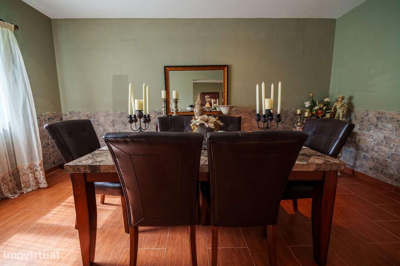 Moradia T2 nos Mosteiros – Conforto, tranquilidade e proximidade do ma-10