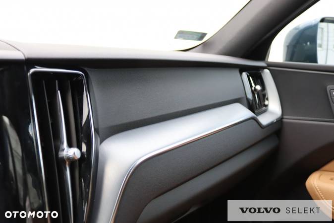 Volvo XC 60 D4 SCR AWD Momentum - 24