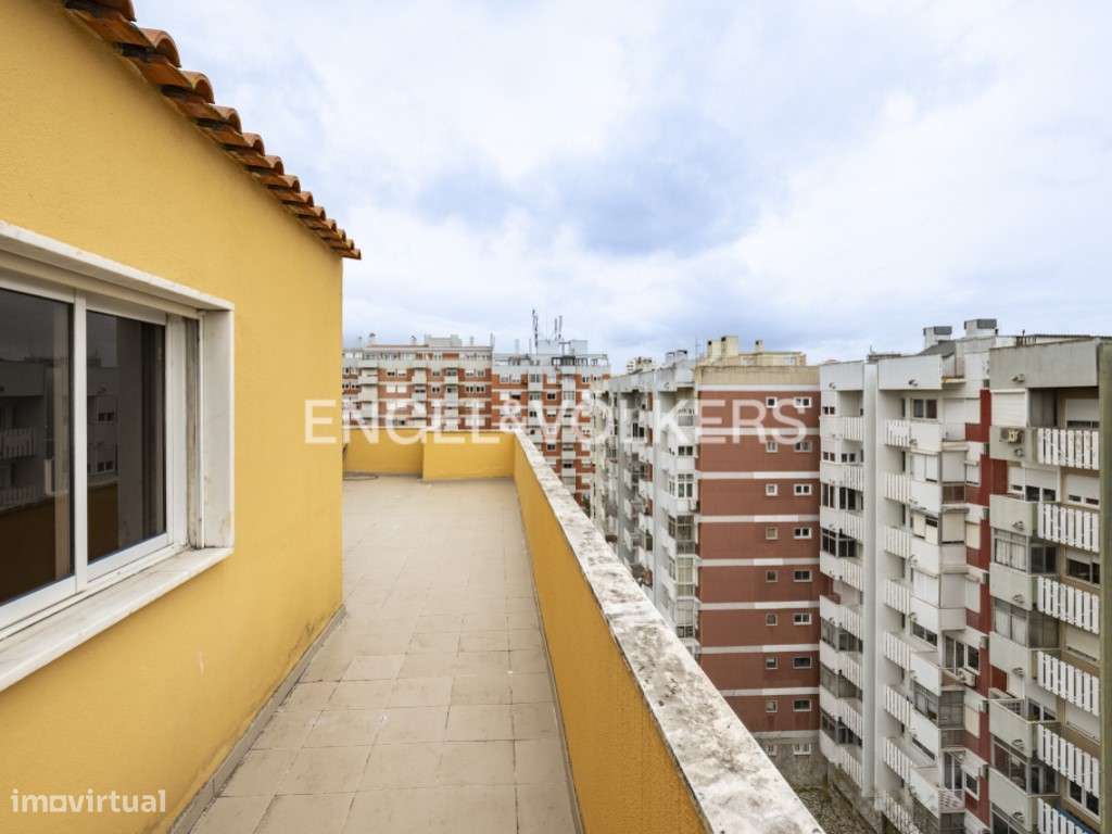 T4 com terraço com vista desafogada-22