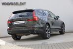 Volvo V60 Cross Country 2.0 D4 Geartronic - 24