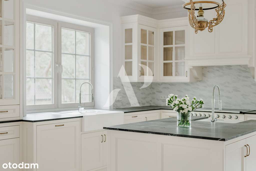 Wyjątkowa Rezydencja z basenem w Dąbrowie Leśnej - Pełny obrazek: 4/18