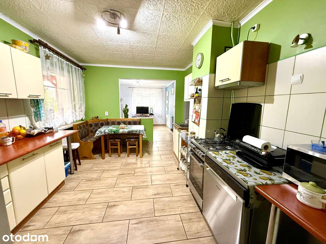 Zadbany dom na osiedlu Czarne Jelenia Góra.-10