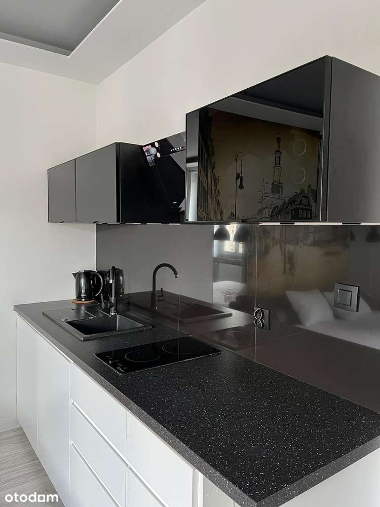 Mieszkanie przy Starym Rynku, 57 m, podzielone na dwa apartamenty, - Pełny obrazek: 2/13