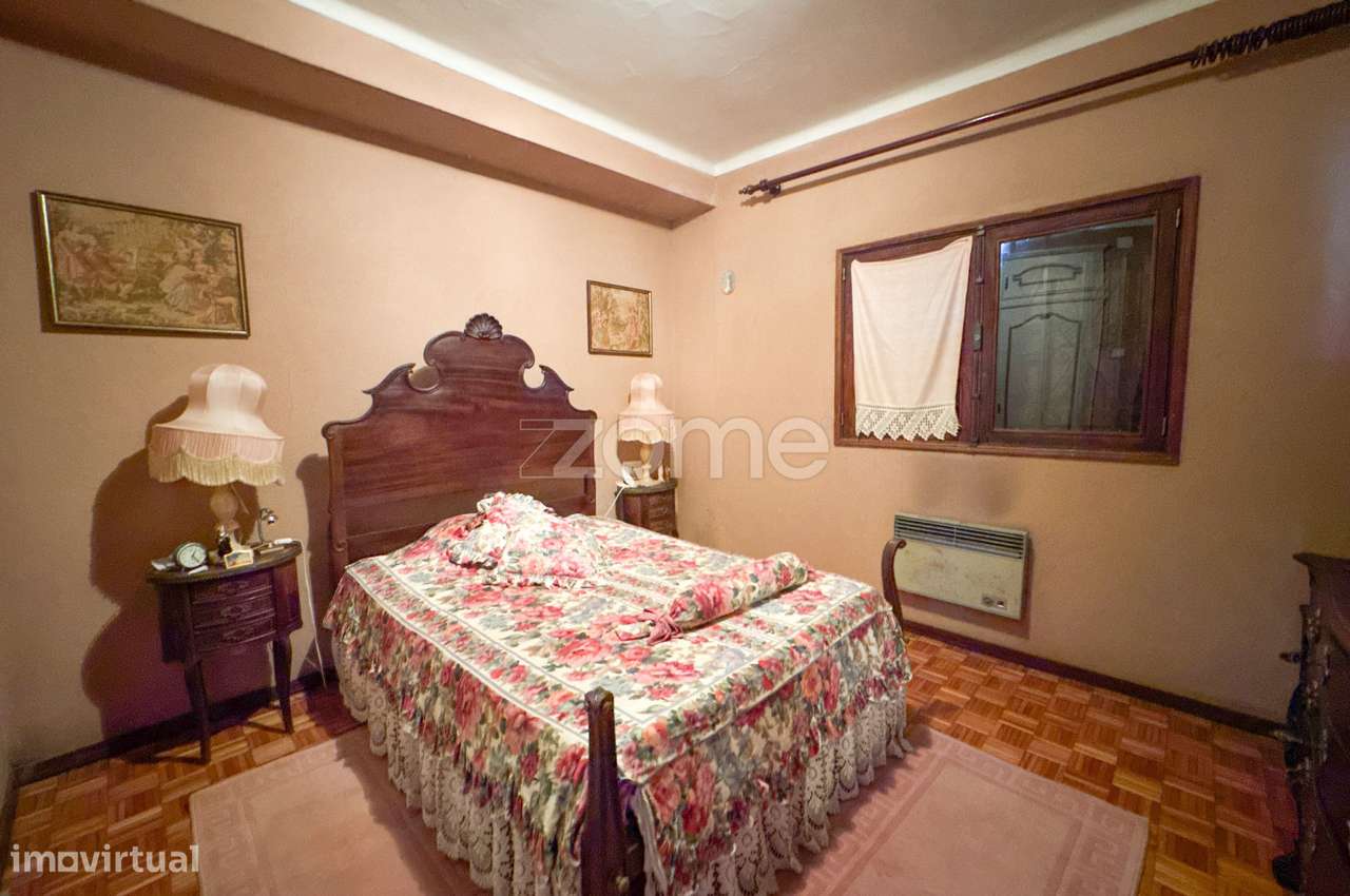 Moradia T6 em Alijó-16