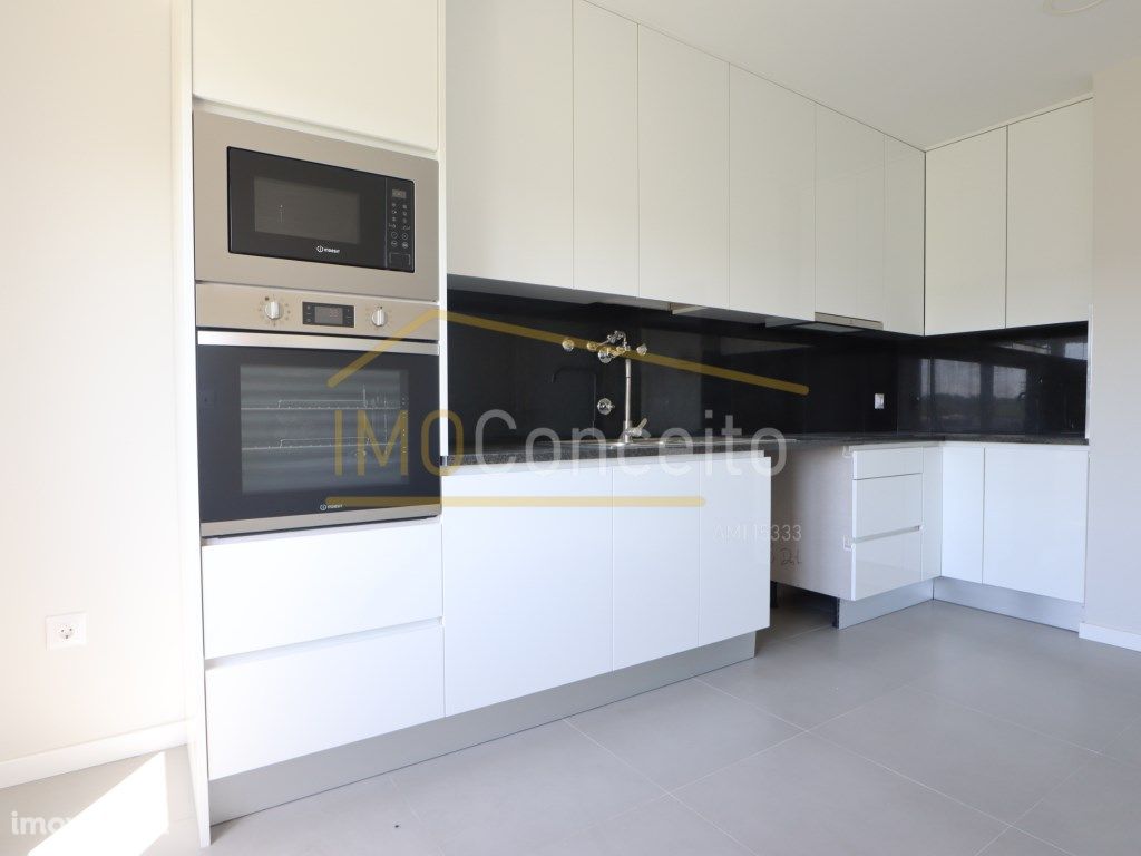 Apartamento T3 - Garagem | Novo - Tor...