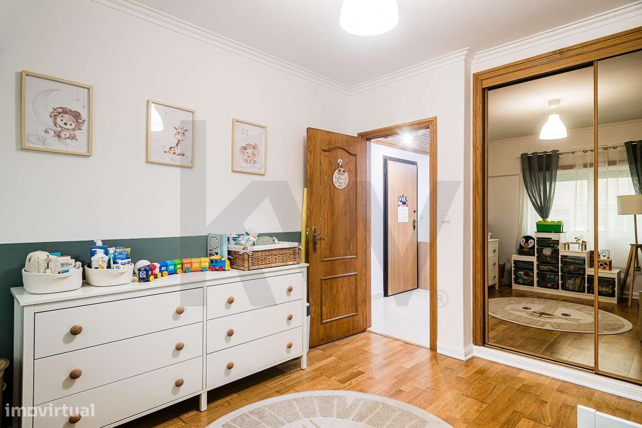 Quer um terraço gigante e dois quartos numa casa em Queluz?-12