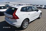 Volvo XC 60 B4 B Momentum - 35