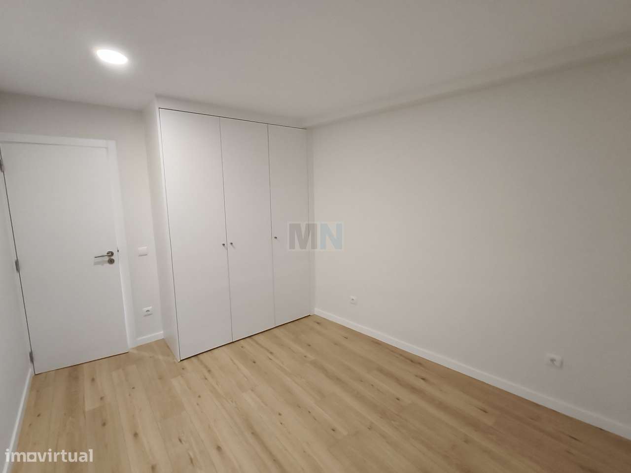 Vende-se T2 Totalmente Renovado em Celas – Vistas Rio e Universidade-21