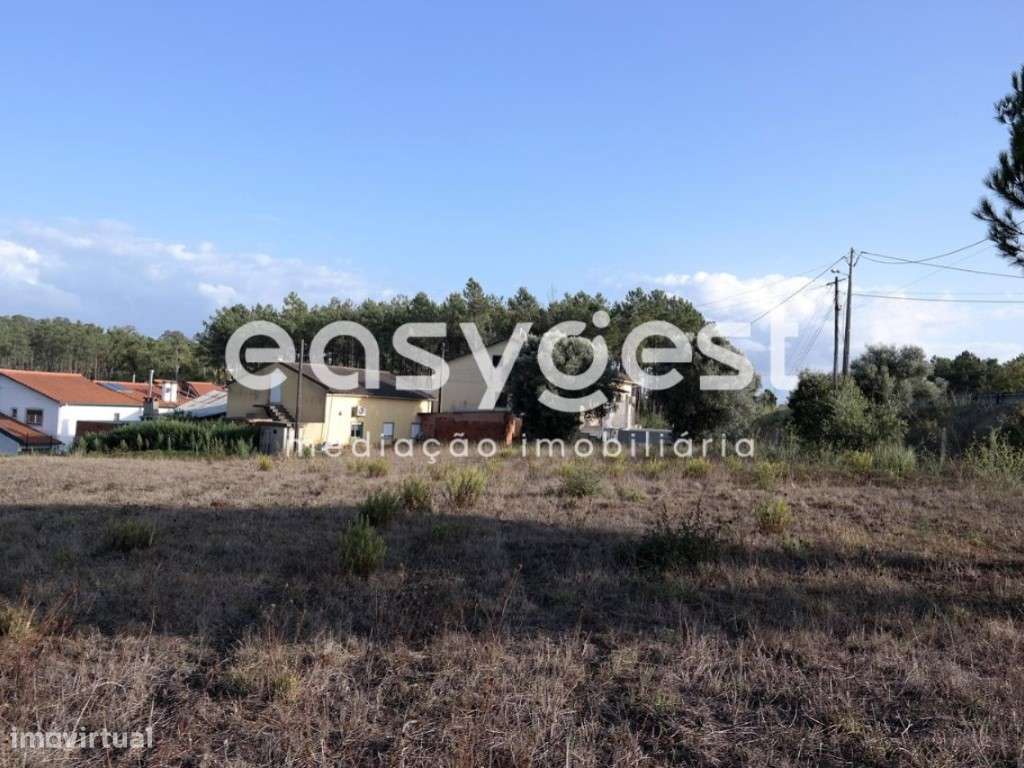 Terreno Construível de 2340m2 em Marrazes, Possibilidade de 3 Moradias - Grande imagem: 1/16