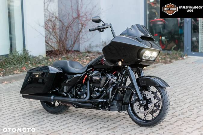 Harley-Davidson Touring Road Glide - 2