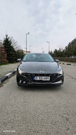 Hyundai Elantra 1.6 l 123 CP CVT Highway - 11