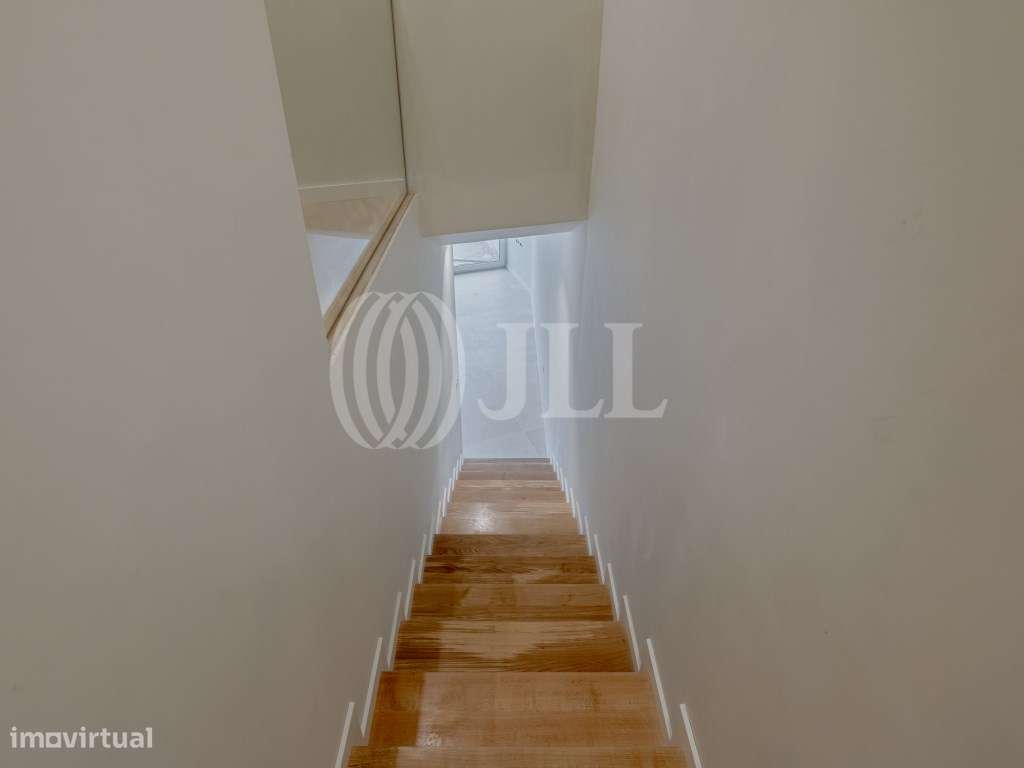 Apartamento T4 duplex jardim privativo nas Antas, Porto-23