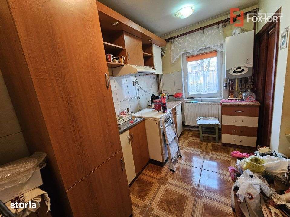 Apartament cu 3 camere, decomandat cu vedere pe 3 parti - zona Miorita-2