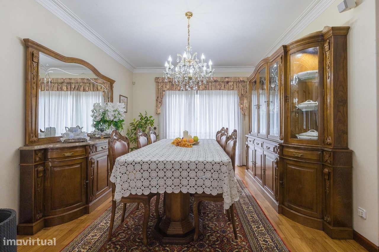 Moradia T4 exclusiva | Piscina| Zona Agrícola | Junto à Praia-5