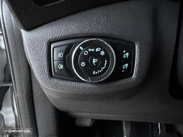 Ford Tourneo Connect 1.6 TDCi Titanium - 20