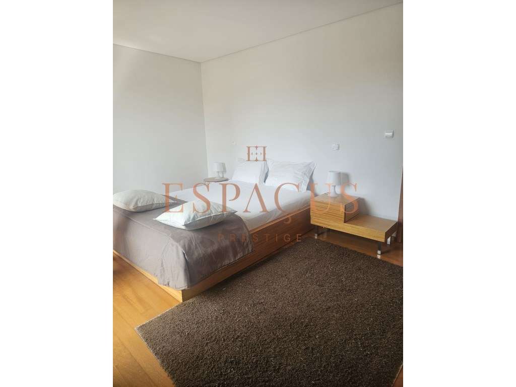 Moradia V4 com Vista Mar - Um Refúgio de Conforto e Elegância-49