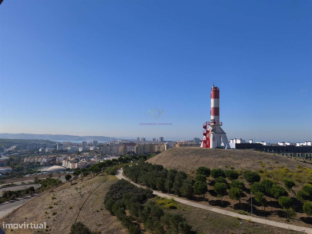 Penthouse T5 com varandas, 2 Garagens Box e Arrecadação, em Empreendim-2