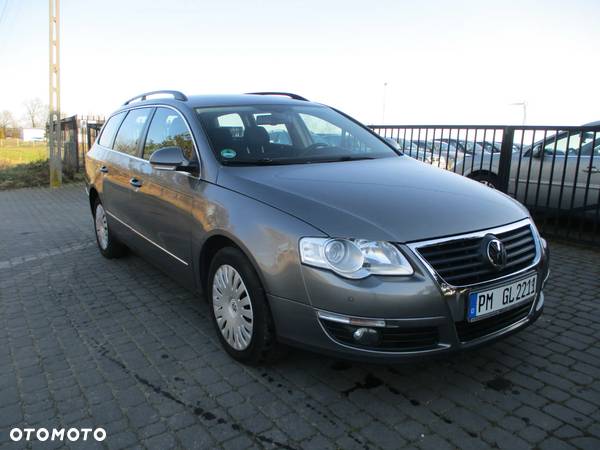 Volkswagen Passat 2.0 FSI Comfortline - 3