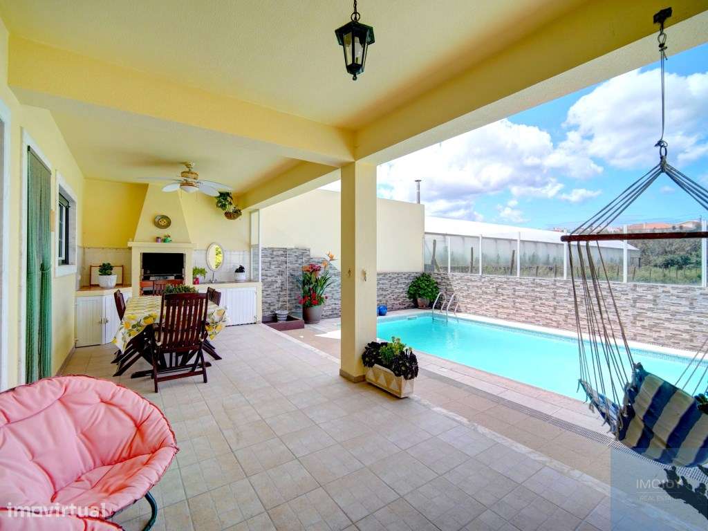 Moradia T3 Duplex em Torres Vedras-2