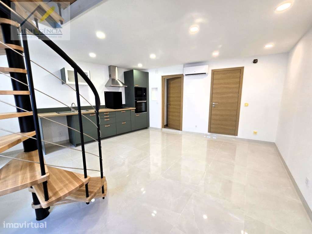 Moradia T2 totalmente recuperada em Setúbal-3