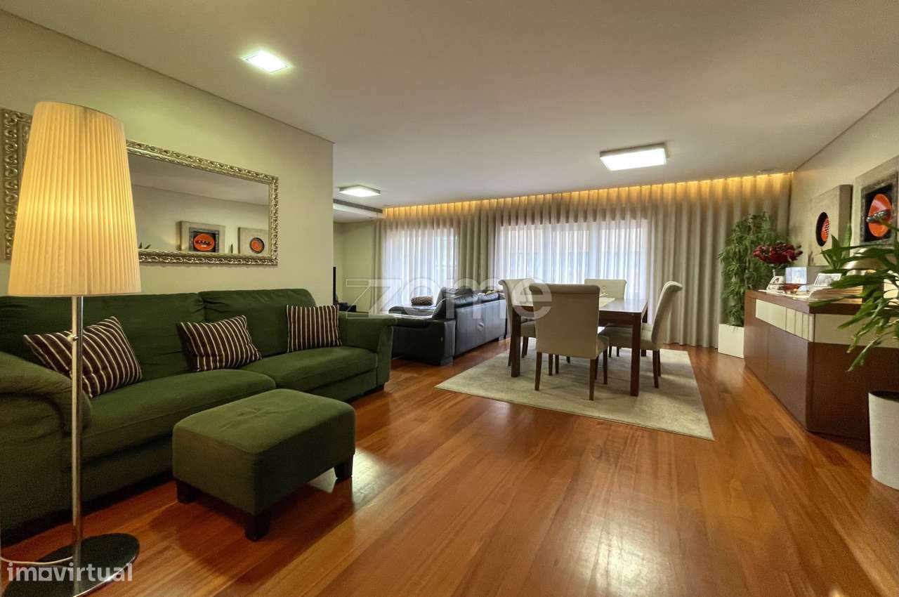 Luxuoso T4 com 2 Suites | Centro de S.M.Feira - Grande imagem: 2/38