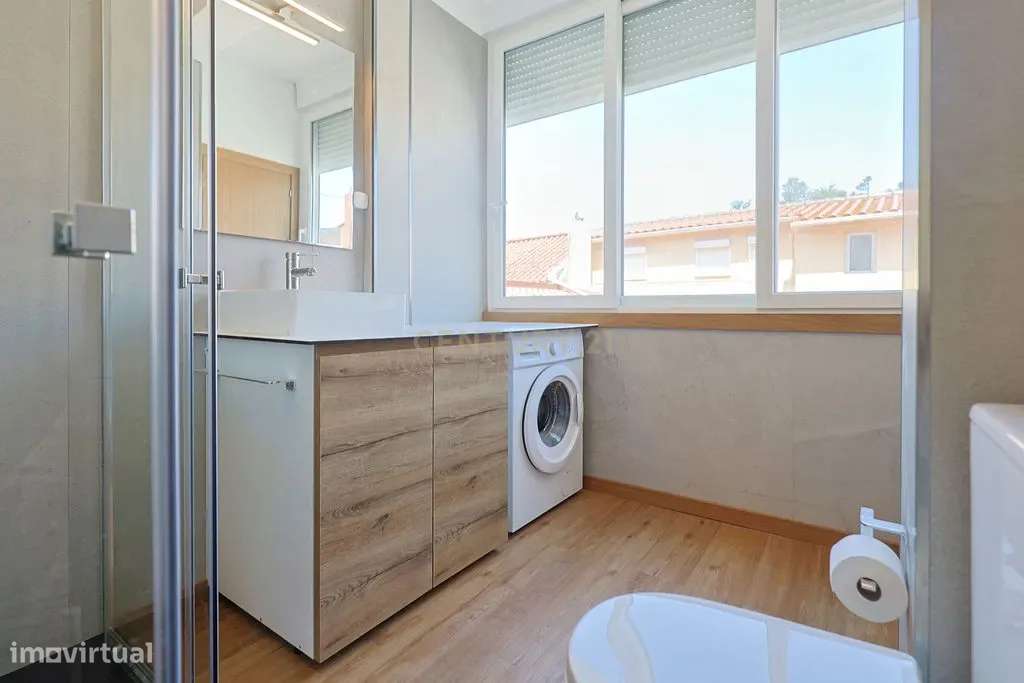 Excelente Apartamento Totalmente remodelado na Trafaria-14
