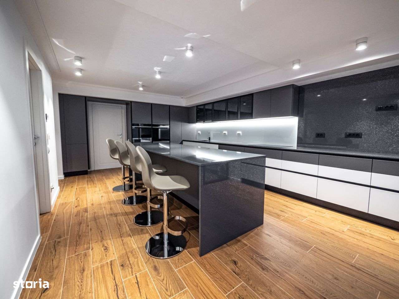 Vanzare - O proprietate magnifica cu gradina in Cartierul Francez-7