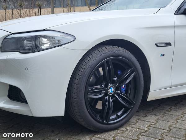 BMW Seria 5 525d xDrive - 8