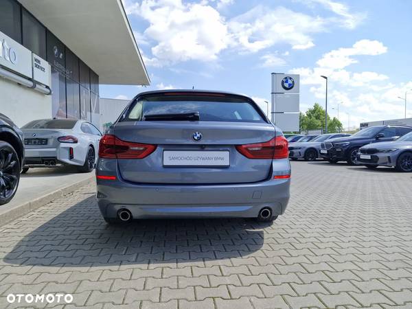 BMW Seria 5 530i xDrive - 7