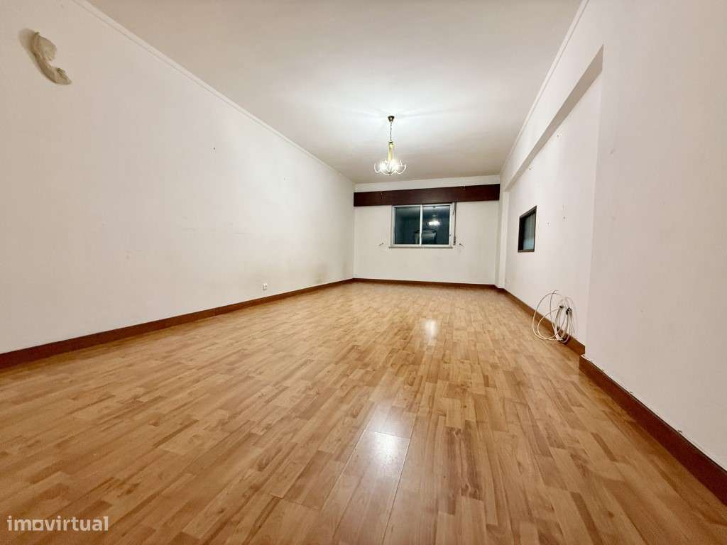 Apartamento T3 em Odivelas-3