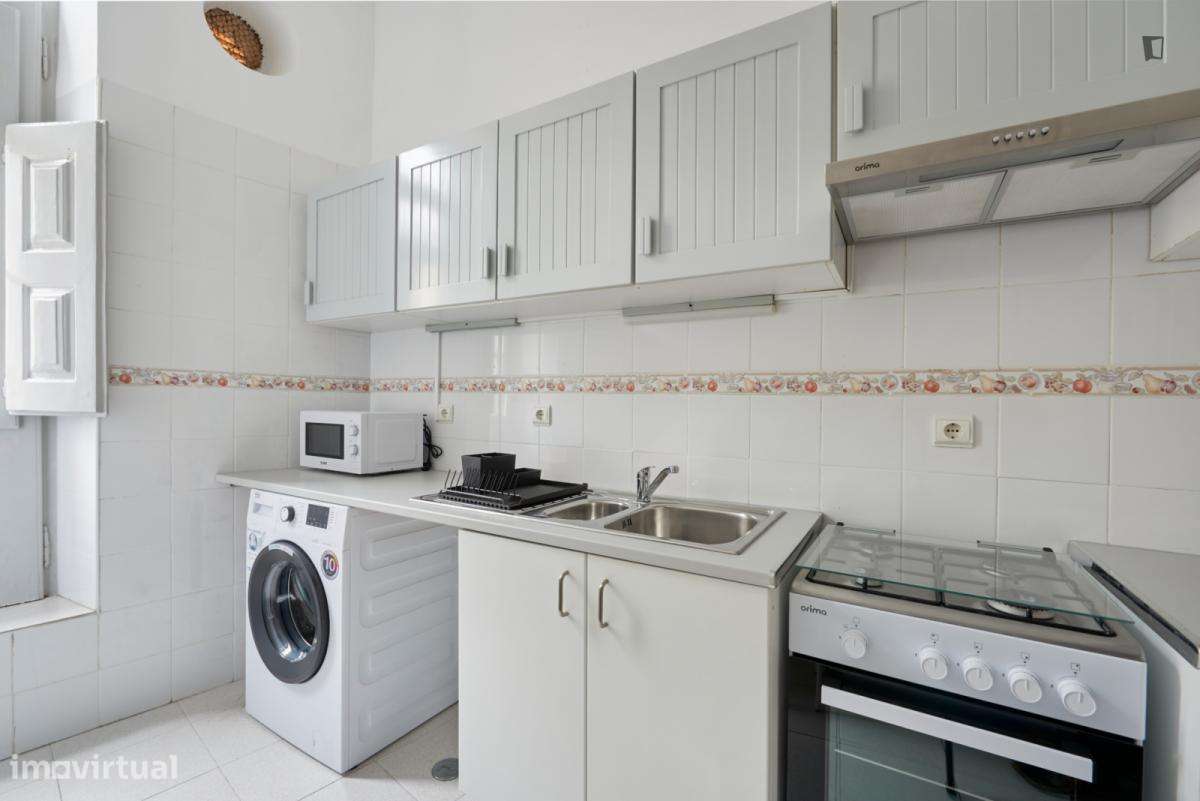 Quarto - localizado em Penha Lisbon - Grande imagem: 4/24