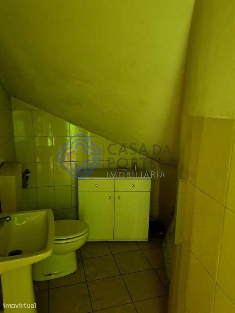 VENDE-SE LOJA, arrendada, Alta Coimbra - Praça da República / Av. Sá d - Grande imagem: 5/14
