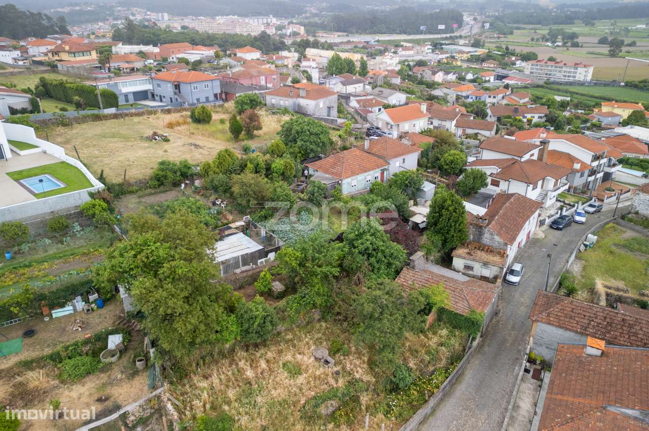 Moradias para recuperar e terreno para construção-Trofa - Grande imagem: 4/23