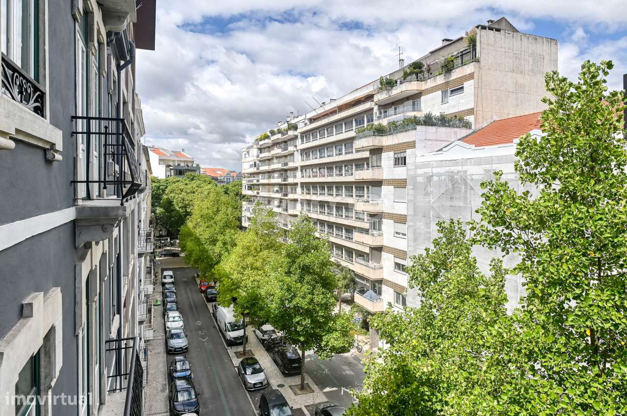 Apt T3 totalmente renovado no centro de Lisboa, junto à Gulbenkian-19