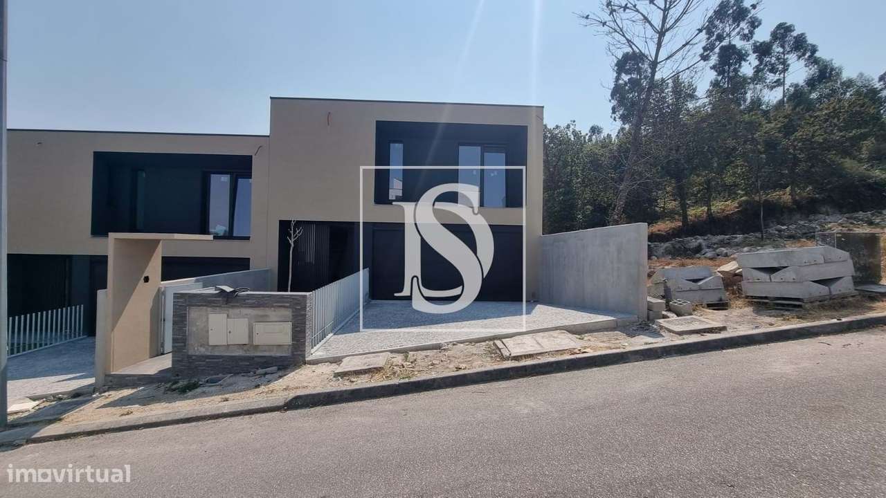 Vivendas T3 em banda situadas em Lanhoso- Póvoa de Lanhoso-20