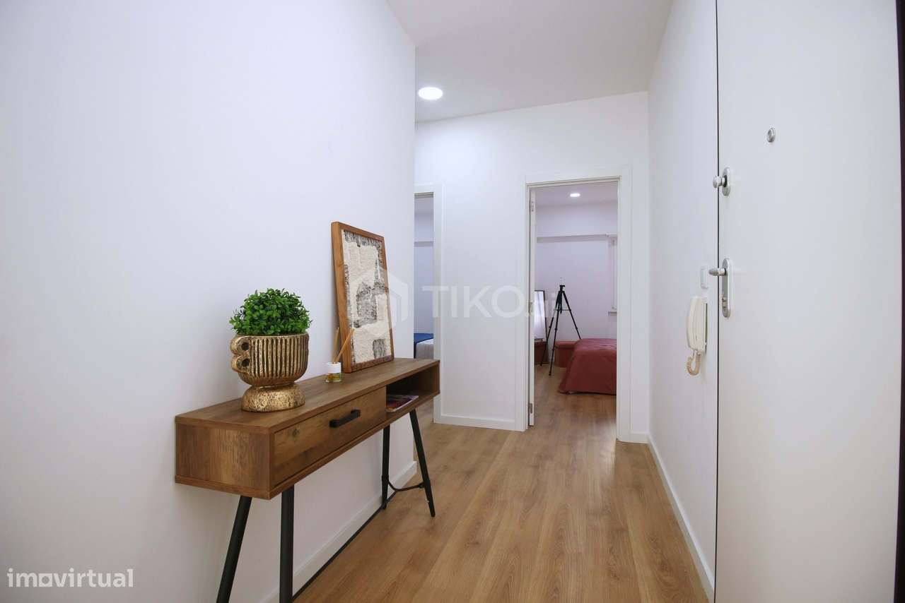 Apartamento T3 remodelado, equipado, na Rua Carolina Michaelis de Vasc - Grande imagem: 4/42