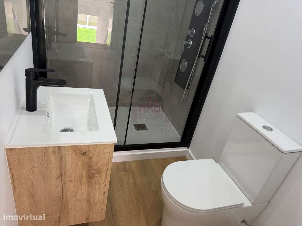 Excelente Moradia T3+1 Centro de Benavente Baixa de Preço-16