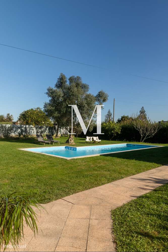 Famalicão | Propriedade T3+1 Térrea | 1.500 m² | Piscina | Jardim | LU-7