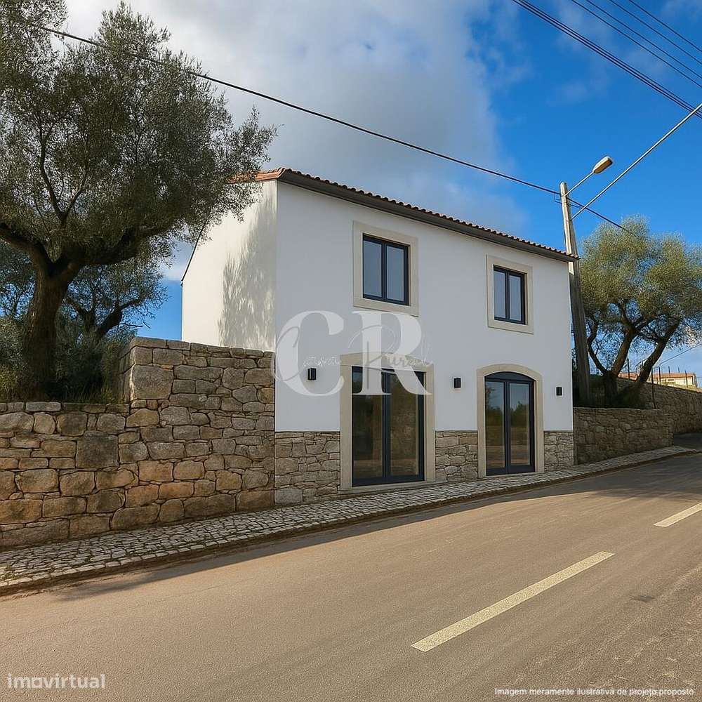 Casa de campo isolada em pedra com terreno - Grande imagem: 2/14