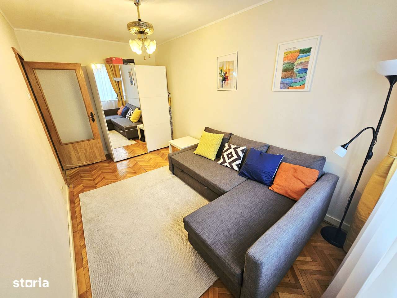 Vând apartament 4 camere-str.Splaiul Crișanei-1