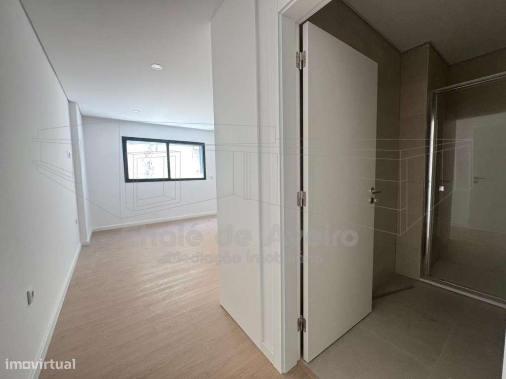 Apartamento T2 com Terraço Privativo e Aparcamento em Esgueira | Av...-11