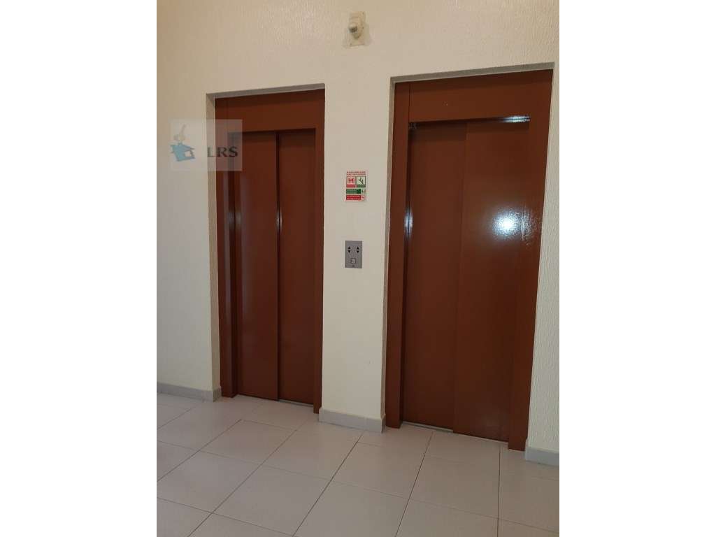 Carcavelos - S. Miguel das Encostas
Escritório para arrendamento e... - Grande imagem: 5/9