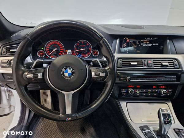 BMW Seria 5 530d xDrive - 6