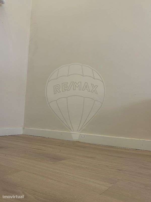 Apartamento t2 para venda em Amora-11