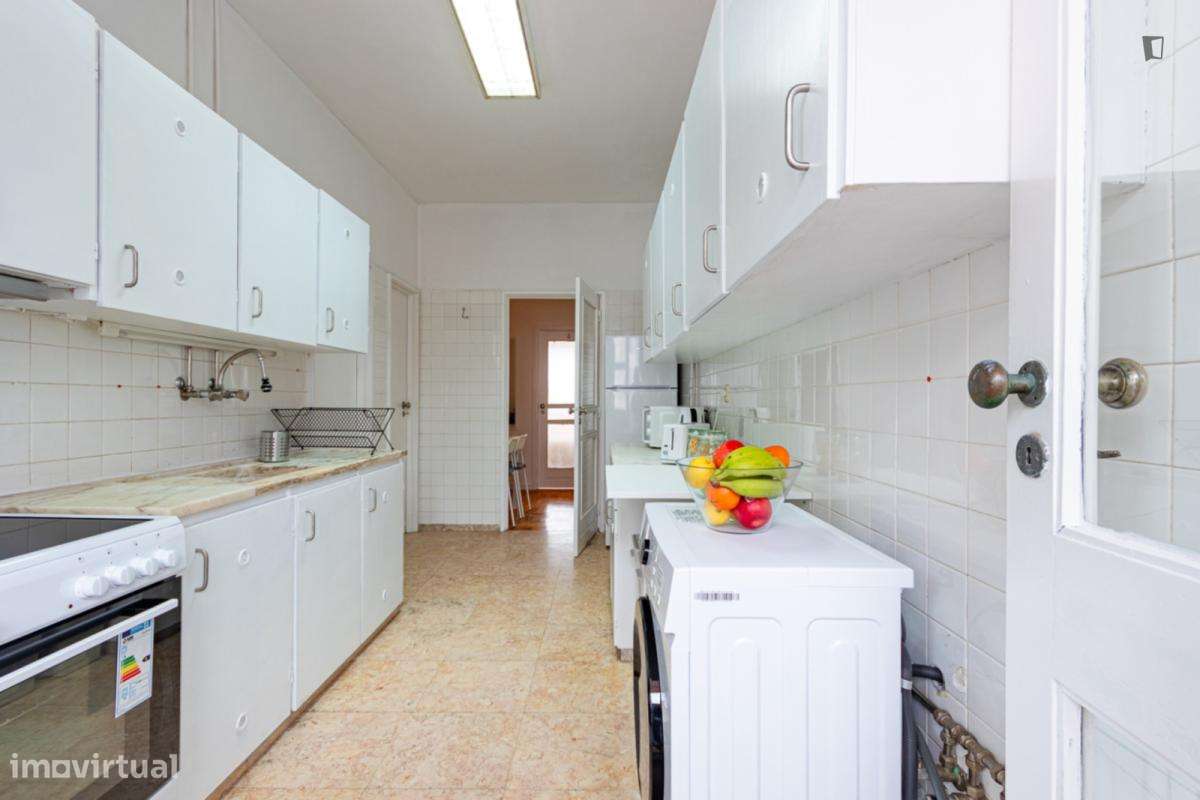 Quarto - localizado em Ramalde Porto - Grande imagem: 2/24