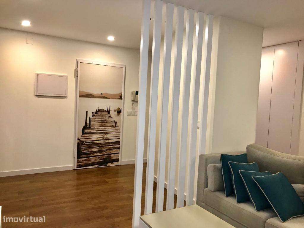 Apartamento T3 Mobilado de Sonho em São Vicente-8