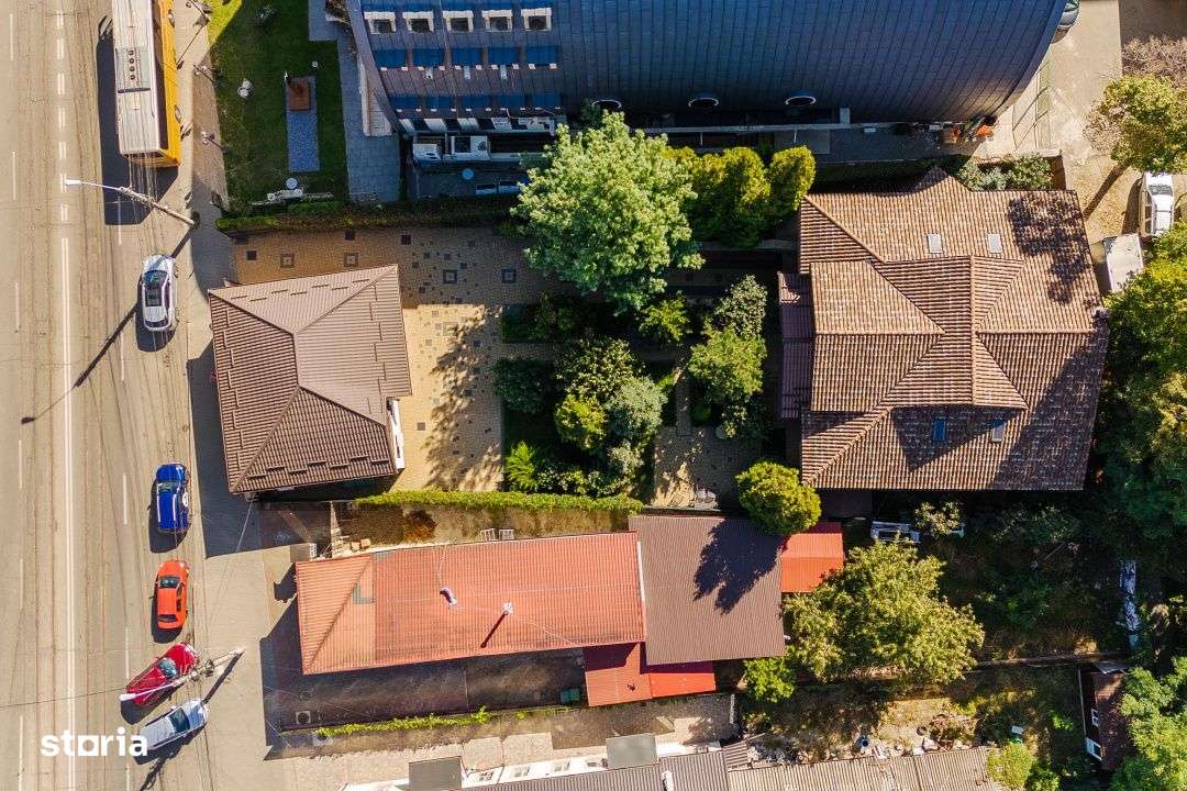 Vila Grandioasa 650 mp+Spatiu Comercial 110 mp Tatarasi Teren 968 mp-1