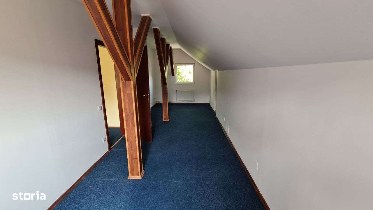 Vand vila situata in zona centrala-12