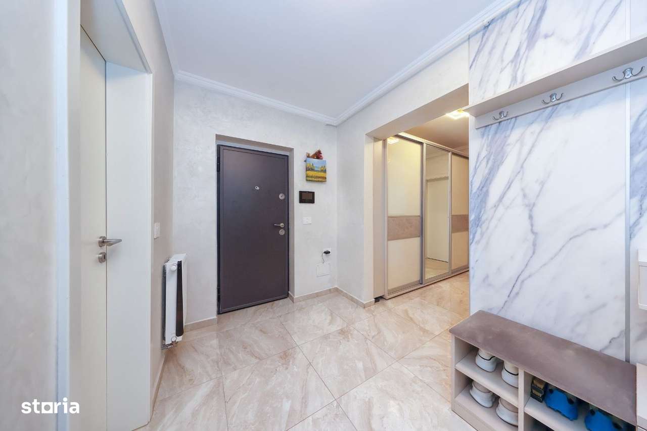 Apartament de vânzare cartier Tractorul-9