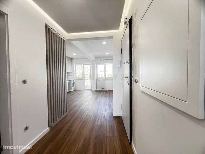T2 com 90m² | Totalmente Remodelado com Acabamentos de Luxo – Sacavém-12